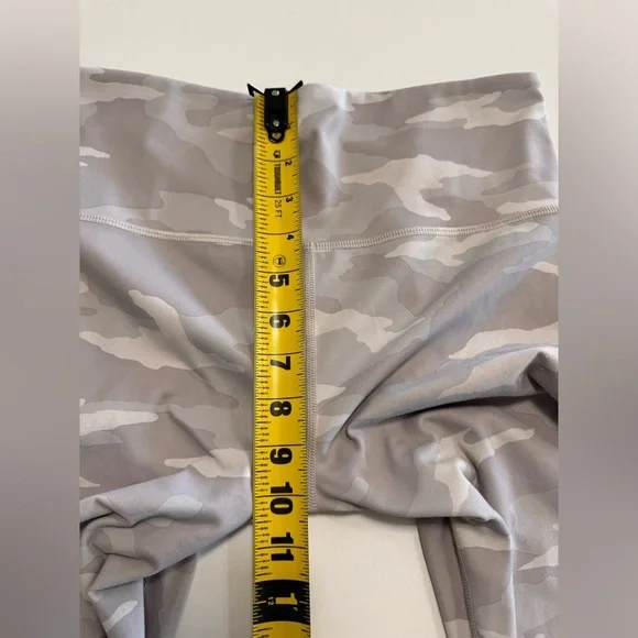 Athleta Elation 7/8 Tight Gray Camo Women's Size Large - Picture 10 of 12